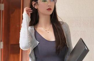 秀人网 – 涵涵Luna的私人定制浴缸图集：水温刚好，心情也不错