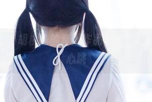 纯白幻想：胡桃喵的套图作品，轻触每个角落的心跳