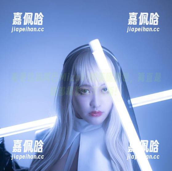 看看这脱尾巴Mizuki的美腿图包，简直是腿部摄影的天花板！