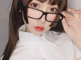 在芋圆侑子的套图中，艹猫的每一刻都让人想溜进那个梦里！