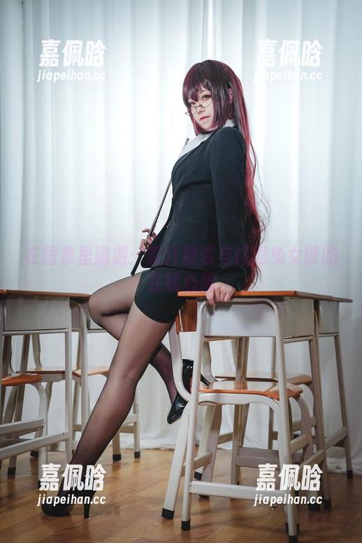 蜜汁猫裘 在图集里遨游:蜜汁猫裘与诗羽兔女郎的在线心跳