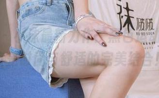 袜啵啵 – 小沫最新力作：黑色运动鞋，简直是时尚与舒适的完美结合！