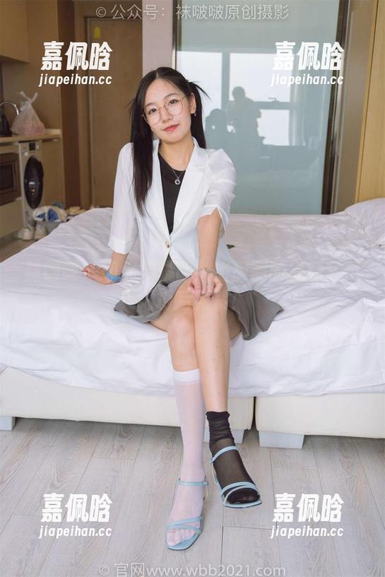 袜啵啵 - 印泥与脚印：甜甜圈的福利写真拍摄后花絮！