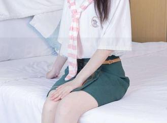 袜啵啵 – 白裙加身，苏苏网盘合集里的流光溢彩