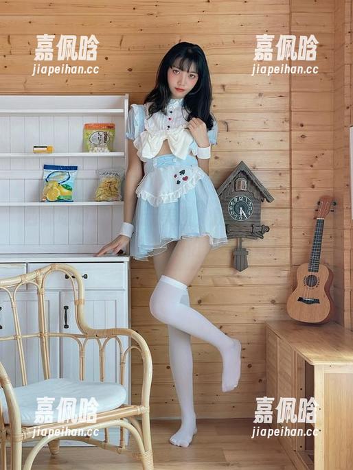 西呱呀呀呀的最新美图，就是花嫁版的‘白衣天使’！不怕夏天晒黑！