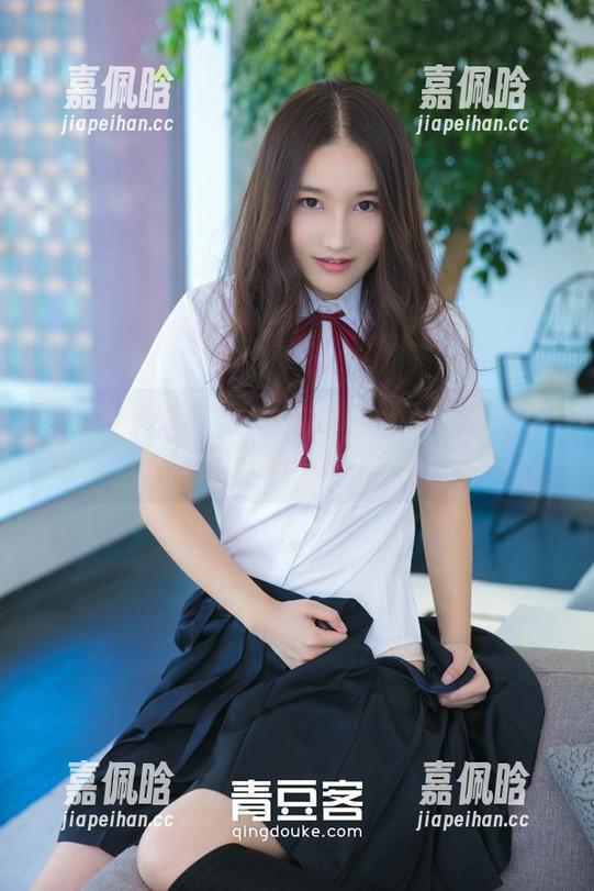 青豆客-尤美Yumi 青豆客 - 尤美Yumi婚纱图集:浪漫与戏谑并存,点击下载保证让你心花怒放!